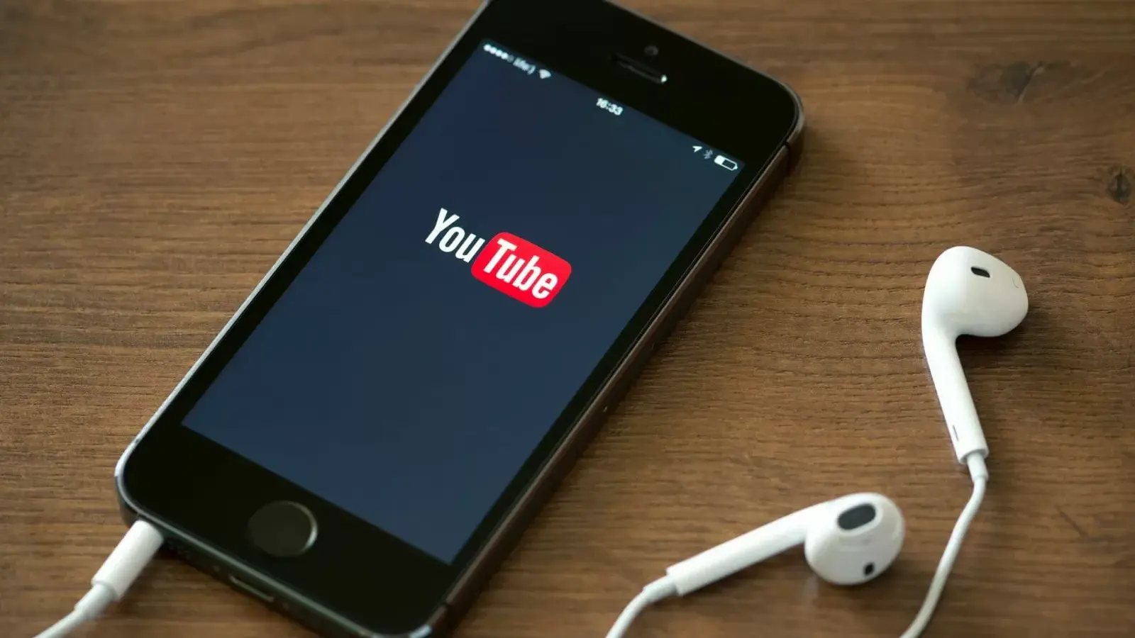 YouTube plánuje přidat audioknihy do Premium předplatného