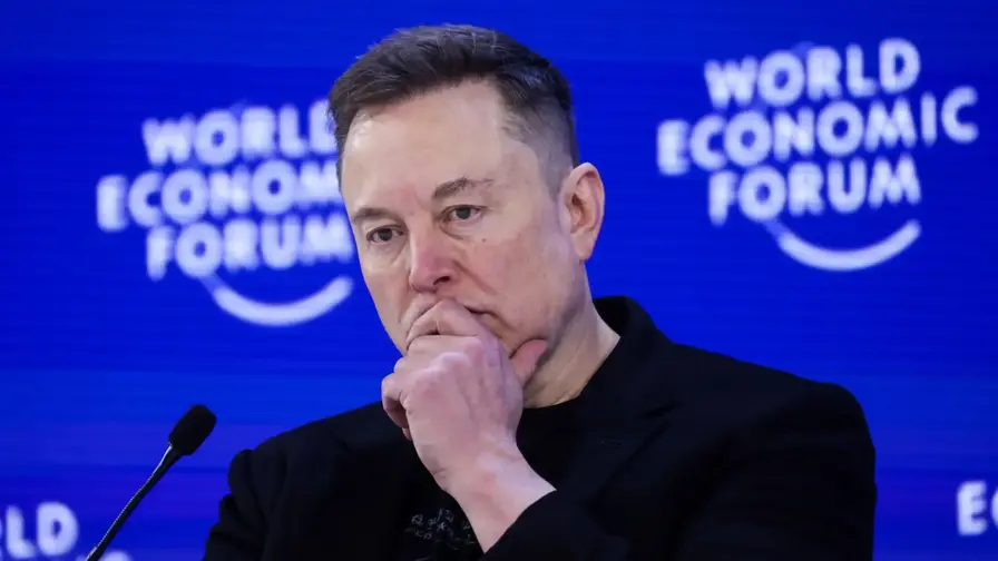 Musk: Umělá inteligence přinese věk hojnosti a lepší péči