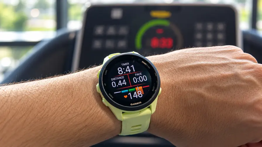 Garmin Forerunner 70: seriózní běžecké hodinky s AMOLED