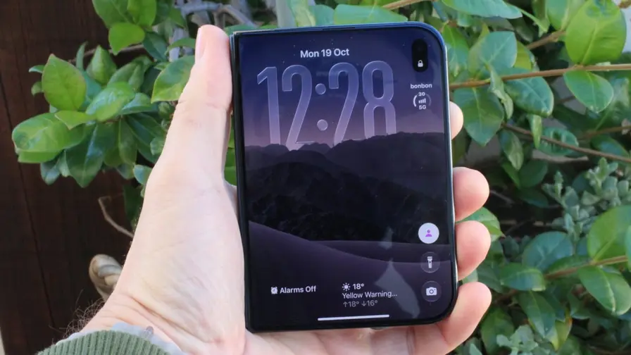 Apple testuje Face ID pod displejem pro iPhone Duo 2