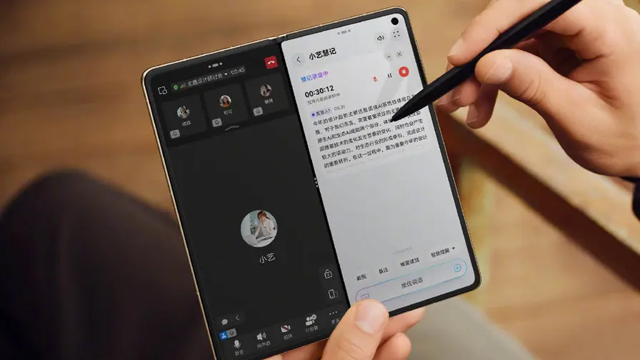 Huawei Mate X8: skládací s Kirin 9050 a 6000 mAh baterií