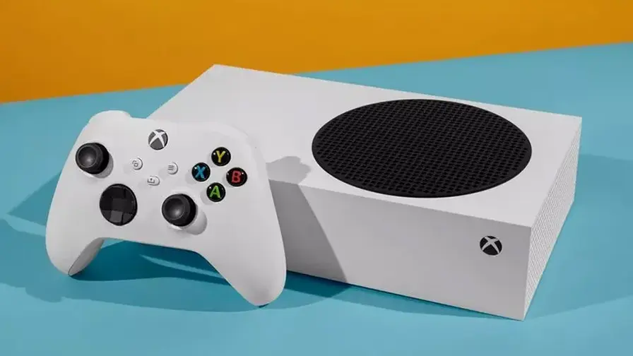 Microsoft plánuje prémiovou konzoli Xbox na svátky 2028